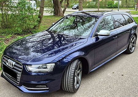 Audi S4 Avant S tronic