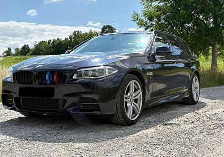 BMW 530 xDrive*M-Paket*LED*HeadUp*StdH*PANO*4SH*AHK*