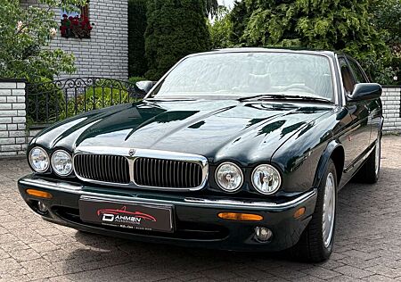 Jaguar XJ8 EXECUTIVE 3.2/Sehr Gepflegt/1 Hand/Historie/