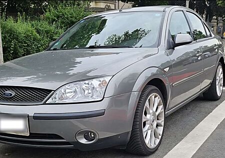 Ford Mondeo Ghia S , Tüv 05/2027, Scheckheft gepflegt,