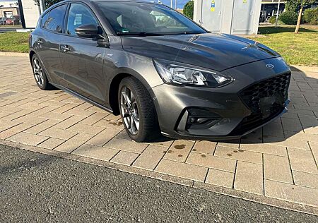 Ford Focus 1.0 EcoBoost Start-Stopp-SystemST-LINE