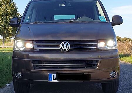 VW T5 Multivan Volkswagen Multivan DSG 4MOTION Highline