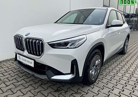 BMW iX1 xDrive 30 AD Navi Digitales Cockpit Soundsystem LE