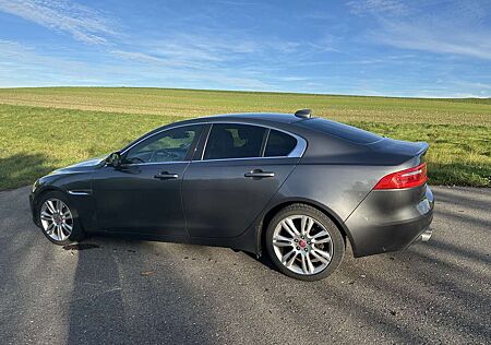 Jaguar XE 20d AWD Aut. R-Sport