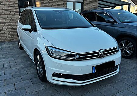 VW Touran Volkswagen Highline BMT/Start-Stopp