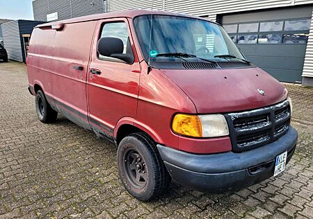 Dodge RAM 3,9l V6 Van Streetmaschine