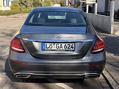 Mercedes-Benz E 200 E 200 (213.042)