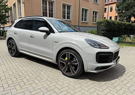 Porsche Cayenne E-Hybrid Platinum Edition/BOSE/SoftClose