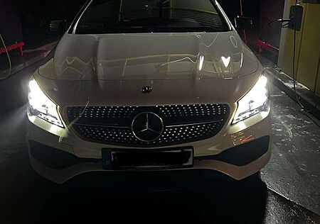 Mercedes-Benz CLA 200 Limited Edition / AMG Line