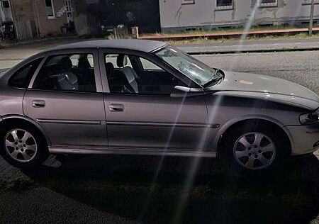 Opel Vectra 1.6 Selection Free