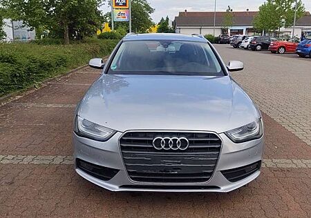 Audi A4 Avant 2.0 TDI DPF clean diesel multitronic Ambitio