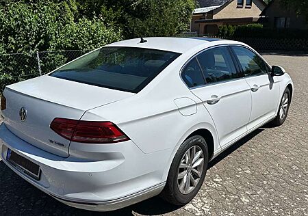VW Passat Volkswagen 1.6 TDI (BlueMotion Technology) Comfortline