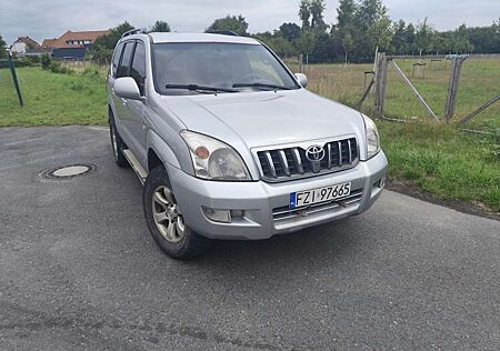 Toyota Land Cruiser 120 Prado 3.0 D-4D