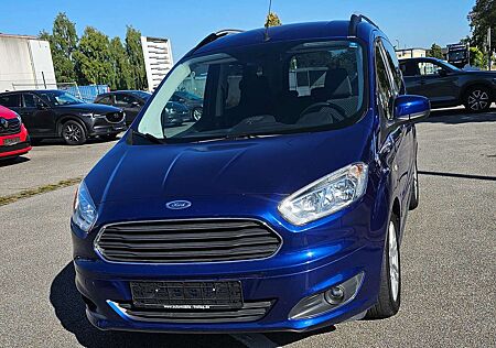Ford Tourneo Courier 1.0 EcoBoost Titanium
