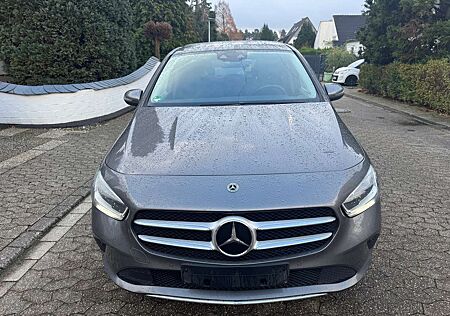 Mercedes-Benz B 220 d 4Matic PROGRESSIVE PANORAMA LEDER NAVI