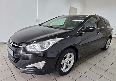 Hyundai i40 cw 2.0 GDI Premium Automatik Navi Bluetooth