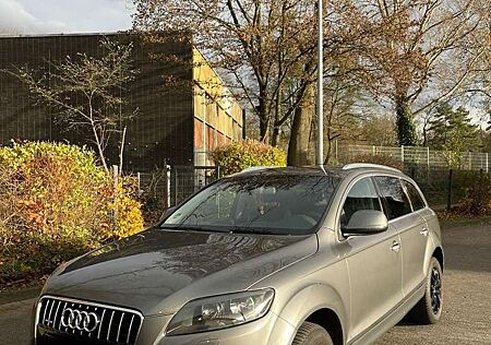 Audi Q7 3.0 TDI DPF quattro tiptronic