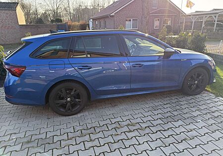 Skoda Octavia Combi 2.0 TDI DSG Sportline