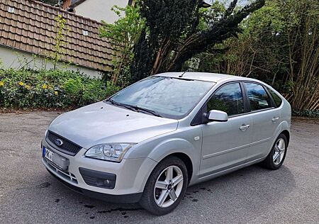 Ford Focus 1.6 TÜV 01/26