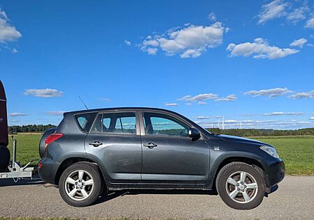 Toyota RAV 4 2.2 D-4D 4x4