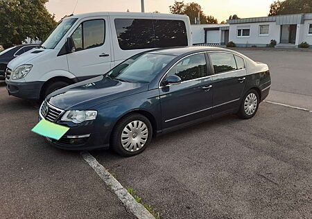 VW Passat Volkswagen 2.0 FSI Trendline