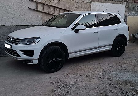 VW Touareg Volkswagen Diesel 3.0 V6 TDI SCR Blue Motion DPF Auto