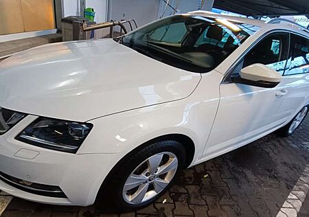 Skoda Octavia Combi 1.6 TDI DSG Style