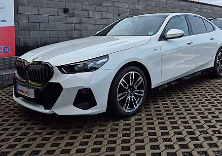 BMW 540 d xDrive M Sport*PANO*HUD*AHK*H&K*360KAM*ACC