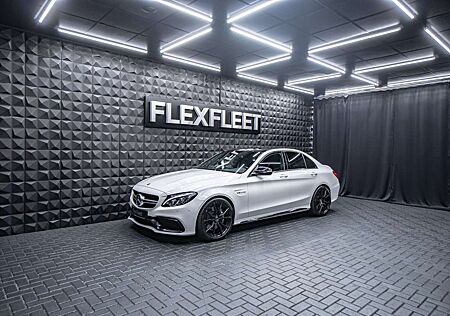 Mercedes-Benz C 63 AMG Performance Sitze SportAbgas
