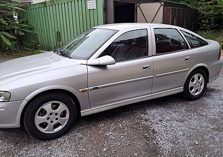 Opel Vectra 1.8 Edition 100