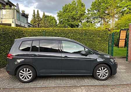 VW Touran Volkswagen Diesel 1.6 TDI SCR (BlueMotion Technology)