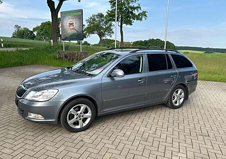 Skoda Octavia Family TSI DSG AHK STHZG. Xenon ALU PDC