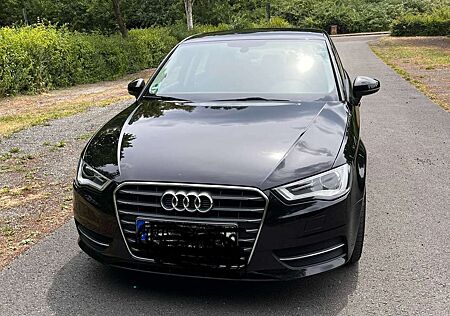 Audi A3 1.6 TDI Sportback (clean diesel) Ambiente