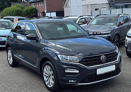VW T-Roc Volkswagen Sport NAVI KAMERA ALLWETTER AHK SITZHZ