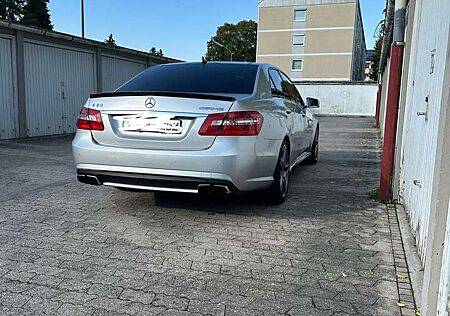 Mercedes-Benz E 63 AMG Speedshift 7G-MCT