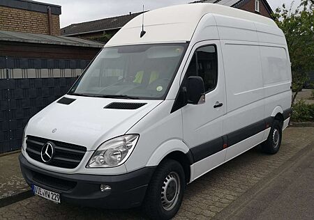 Mercedes-Benz Sprinter 313 CDI mit Standheizung und Klima.