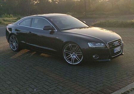Audi A5 3.0 TDI DPF quattro tiptronic. S-line