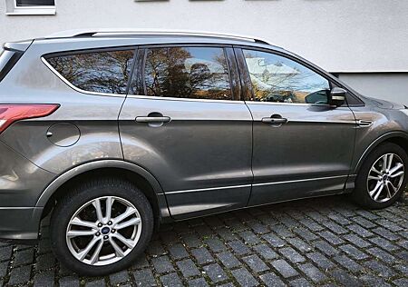 Ford Kuga 2.0 TDCi 4x4 Aut. Titanium