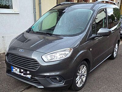 Ford Tourneo Courier Titanium