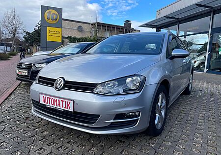 VW Golf Volkswagen Comfortline (Navi, Allwetter; Teilleder)