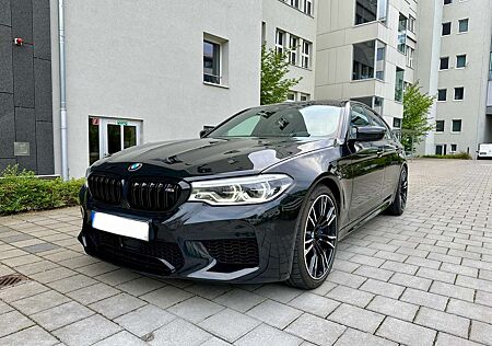 BMW M5 Head-Up Live-Cockpit Sitzlüft Carplay Garantie