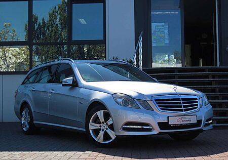 Mercedes-Benz E 200 CGI T Leder Sitzheizung Navi Speedtronic