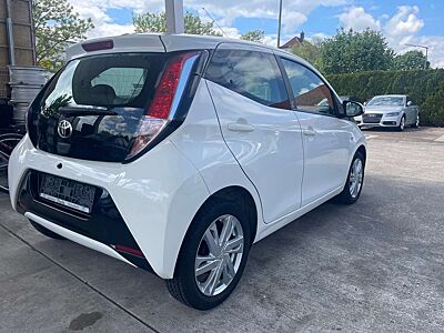 Toyota Aygo x-play Team D KAMERA AUX USB  AUTOMATIK