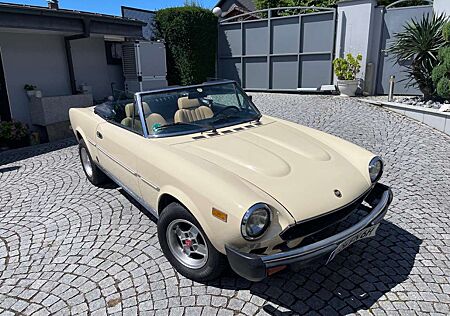 Fiat 124 Spider pininfarina 2000