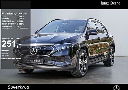 Mercedes-Benz EQA 250 // NIGHT PROGRESSIVE DISTR SPUR KAMERA