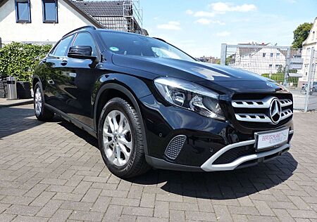Mercedes-Benz GLA 180 Style Paket, Navi, PDC v+H, Sitzheizung