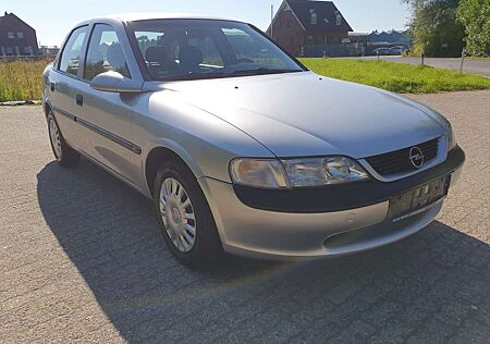 Opel Vectra 1.6 * HU 09-2025