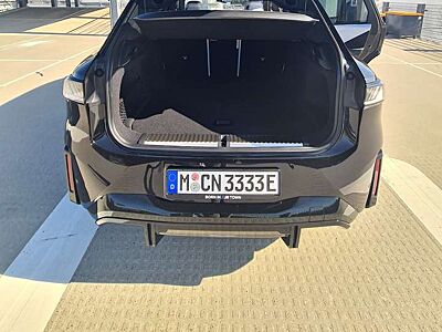 BMW iX3 50 xDrive 108,7kWh