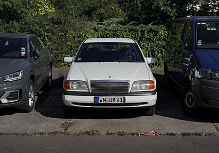 Mercedes-Benz C 180 C-Klasse+Classic