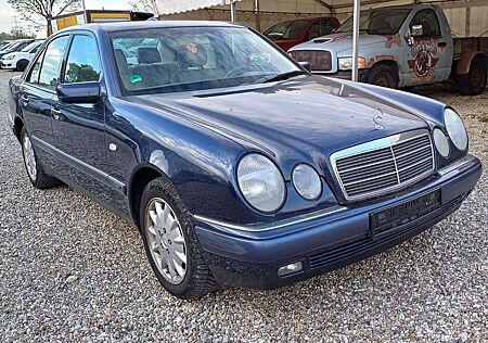 Mercedes-Benz E 240 E-Klasse Elegance